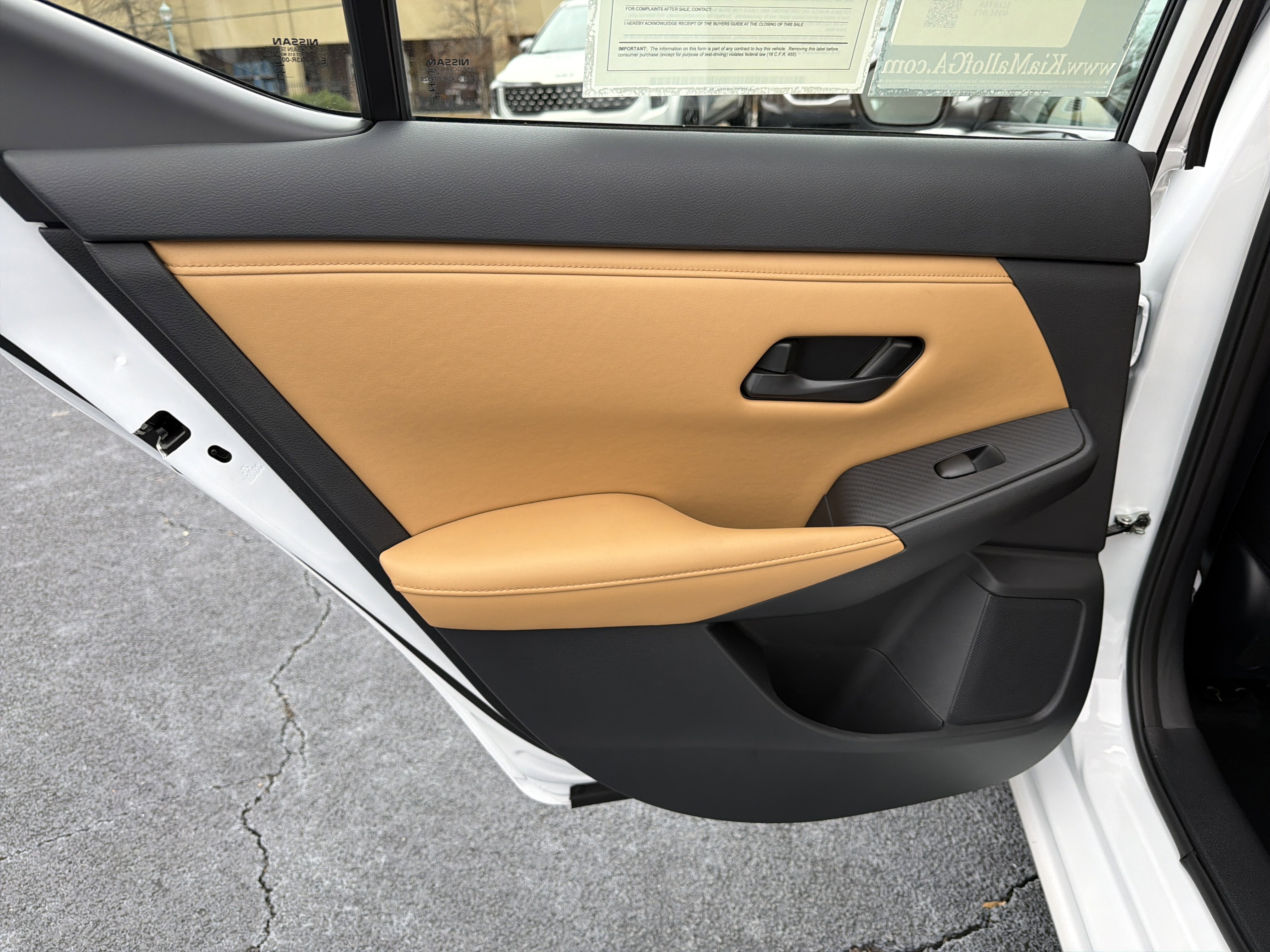 Used 2024 Nissan Sentra SV w/ SV Premium Package image 21