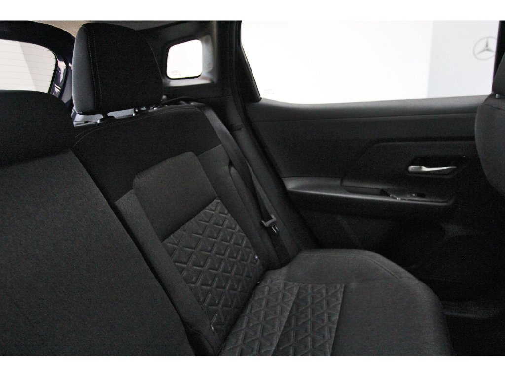 Used 2026 Nissan Kicks SV w/ SV Premium Package FWD image 10