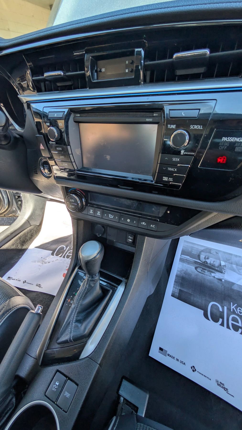 Used 2015 Toyota Corolla S w/ Driver Convenience Package image 16