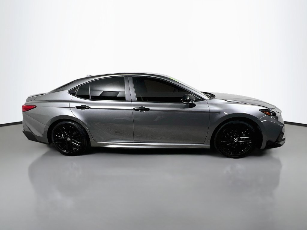 Used 2025 Toyota Camry SE FWD image 2