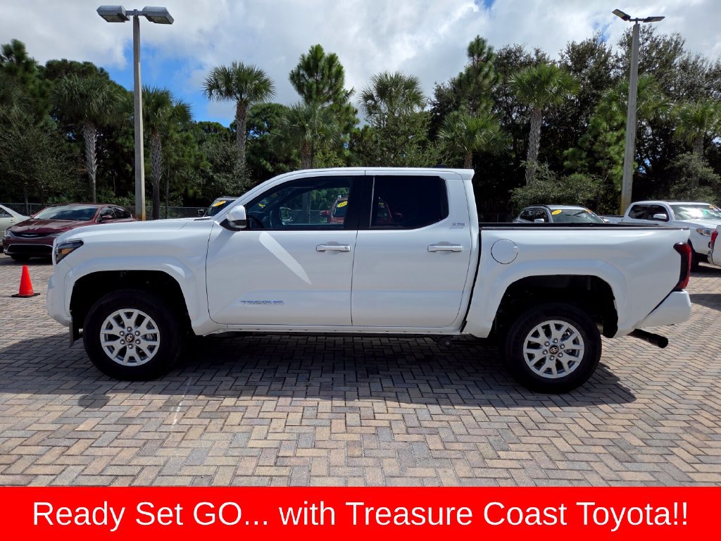 Used 2026 Toyota Tacoma SR5 AWD/4WD image 9