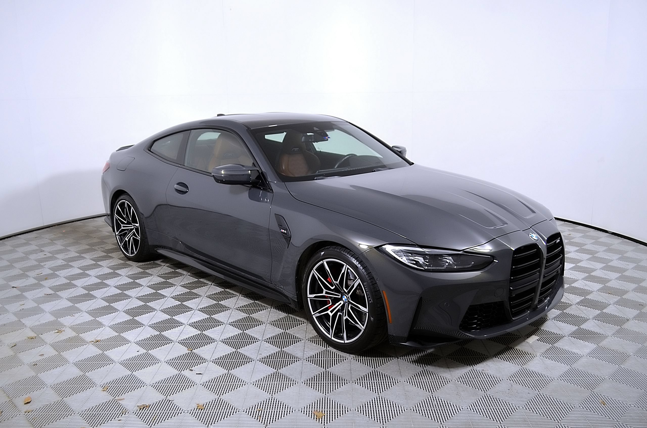 Used 2022 BMW M4 Coupe w/ Executive Package RWD image 6
