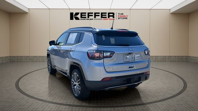 Used 2023 Jeep Compass Limited w/ Elite Group AWD/4WD image 3