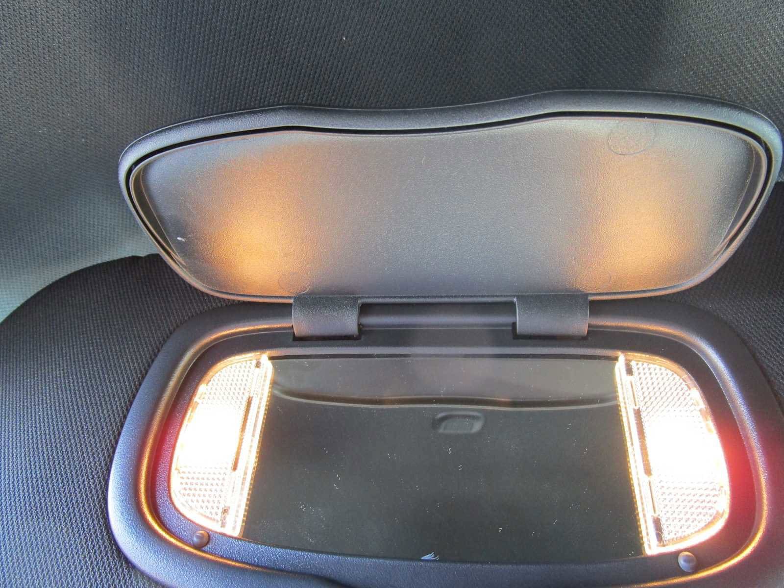 New 2026 Chrysler Pacifica Select FWD image 37