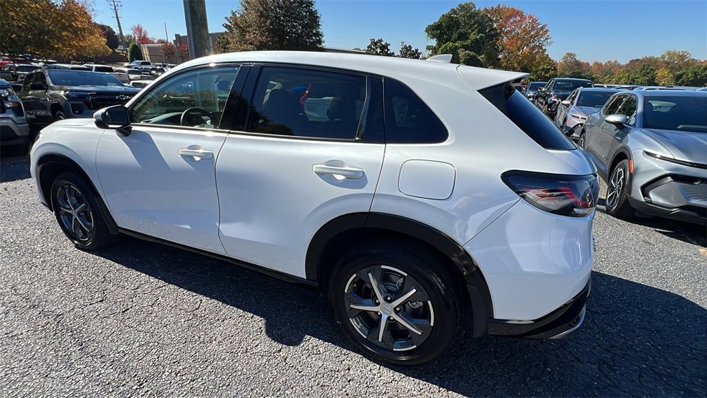Used 2023 Honda HR-V EX-L image 7