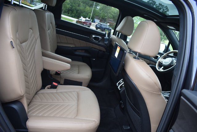 New 2025 Kia Sorento SX Prestige w/ Olive Brown Leather Package AWD/4WD image 17