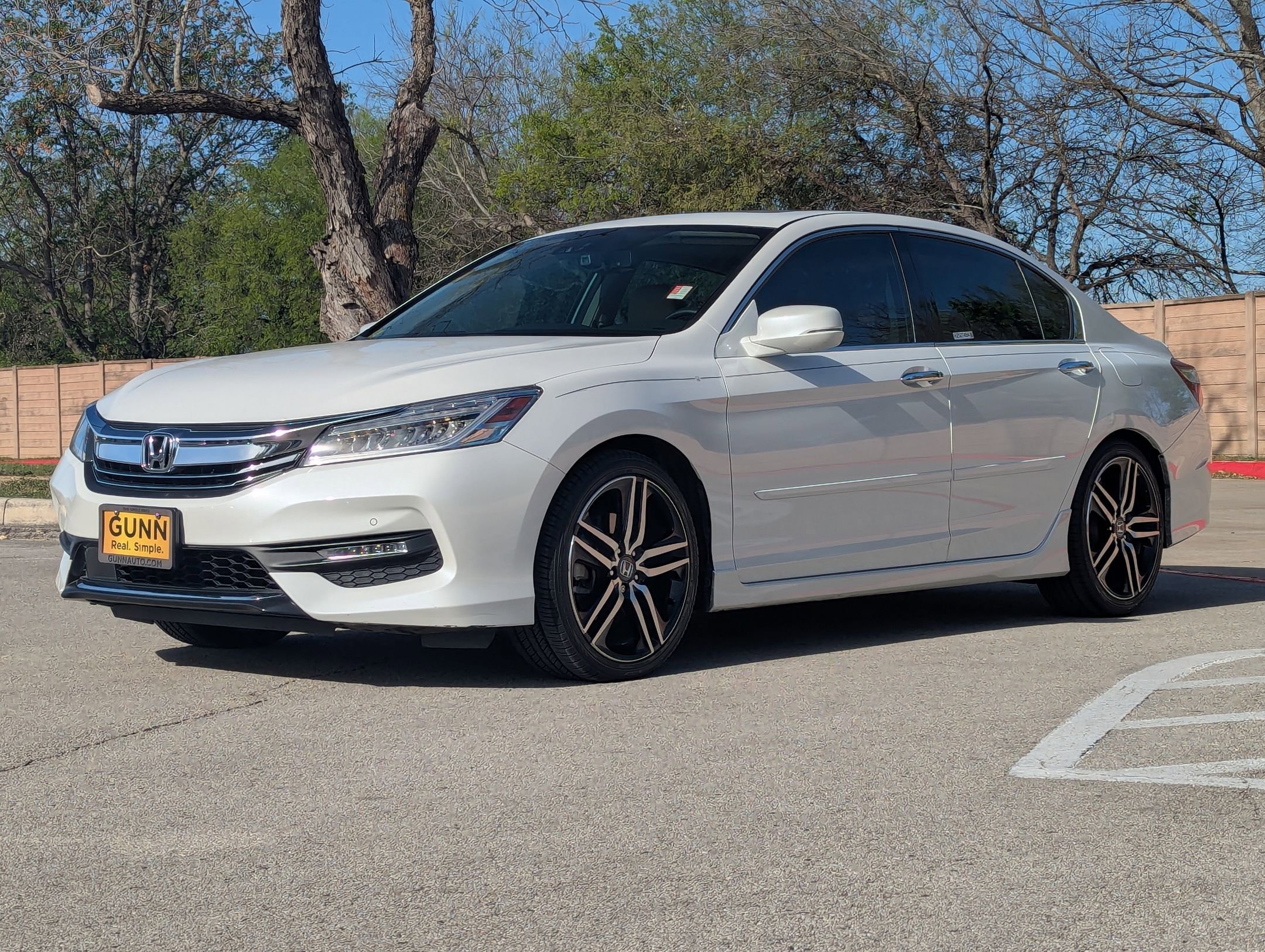 Used 2016 Honda Accord Touring image 7