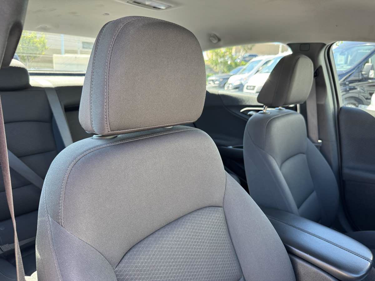 Used 2025 Chevrolet Malibu LT FWD image 15