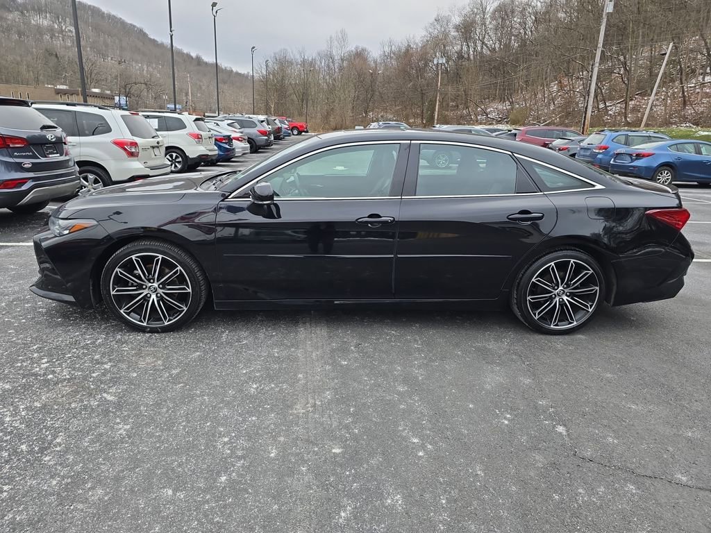 Used 2020 Toyota Avalon Touring w/ Advanced Safety Package image 2
