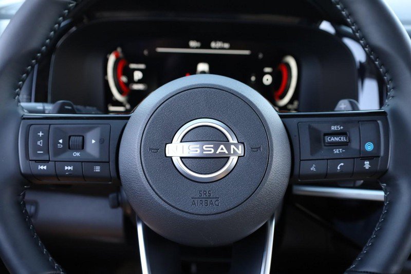 New 2025 Nissan Pathfinder Platinum image 14