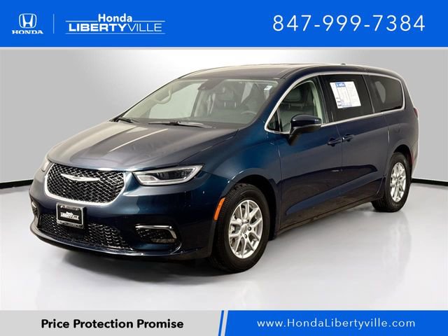 Used 2023 Chrysler Pacifica Touring-L