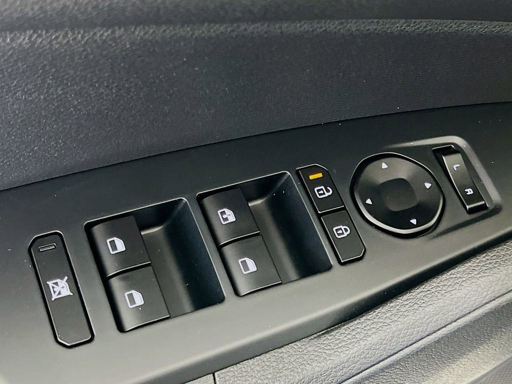 New 2026 Kia Sportage LX FWD image 17