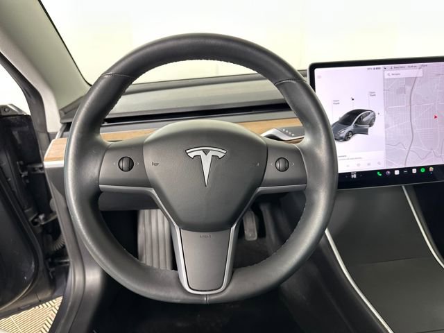 Used 2018 Tesla Model 3 Mid Range image 14