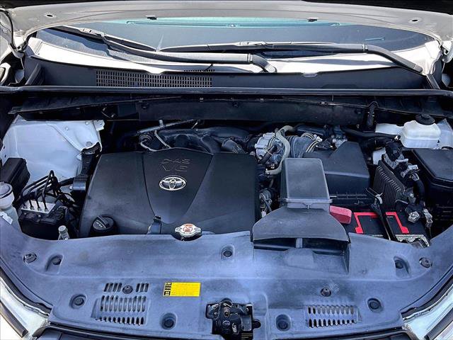 Used 2019 Toyota Highlander XLE FWD image 11