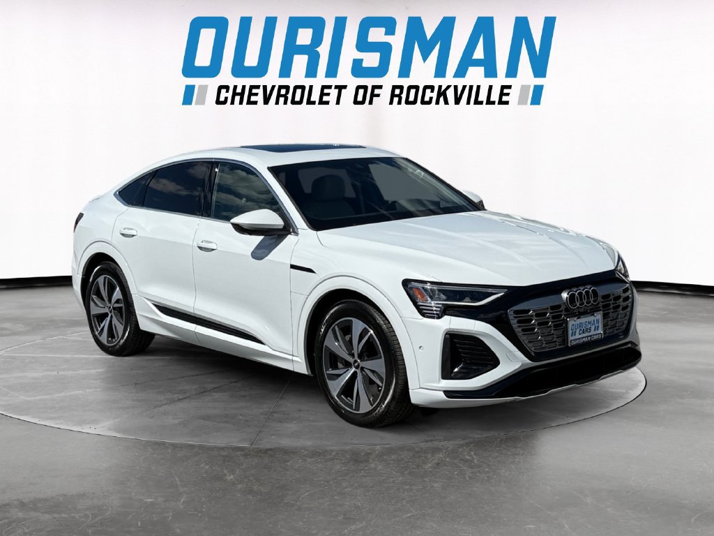 Used 2024 Audi Q8 e-tron Prestige w/ Prestige Package AWD/4WD image 1