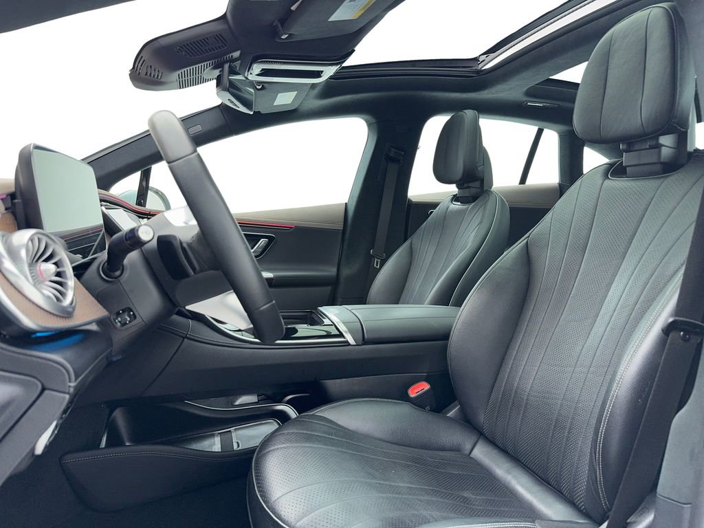 Used 2023 Mercedes-Benz EQE 500 4MATIC Sedan w/ Pinnacle Trim Package image 27