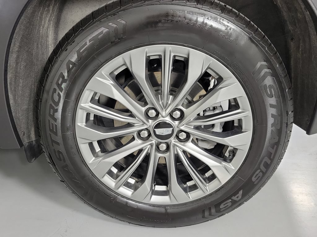 Certified 2025 Cadillac XT4 Premium Luxury FWD image 10