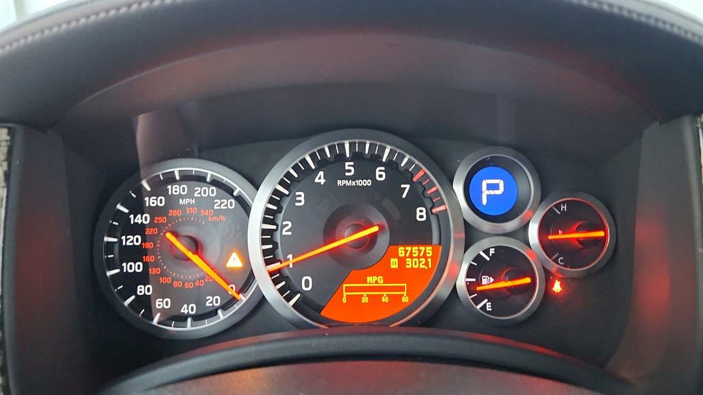 Used 2010 Nissan GT-R Premium AWD/4WD image 25