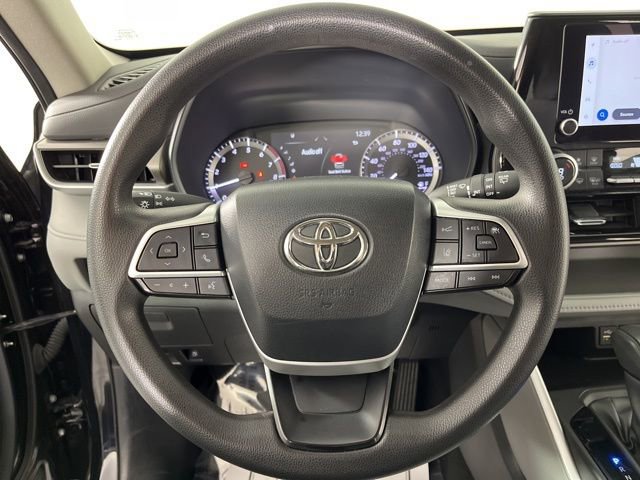 Used 2023 Toyota Highlander L image 20