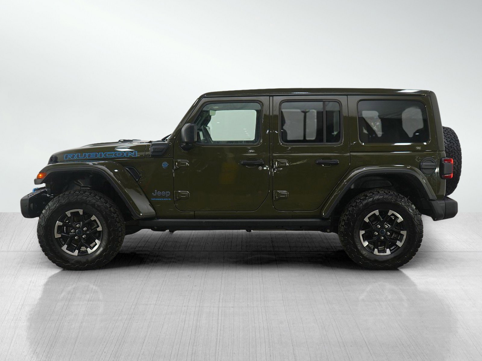 Used 2024 Jeep Wrangler Unlimited Rubicon 4xe image 2