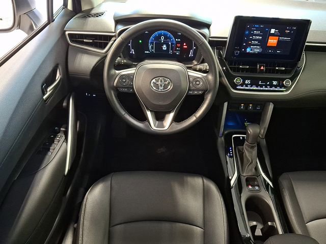 Used 2023 Toyota Corolla Cross XLE image 13