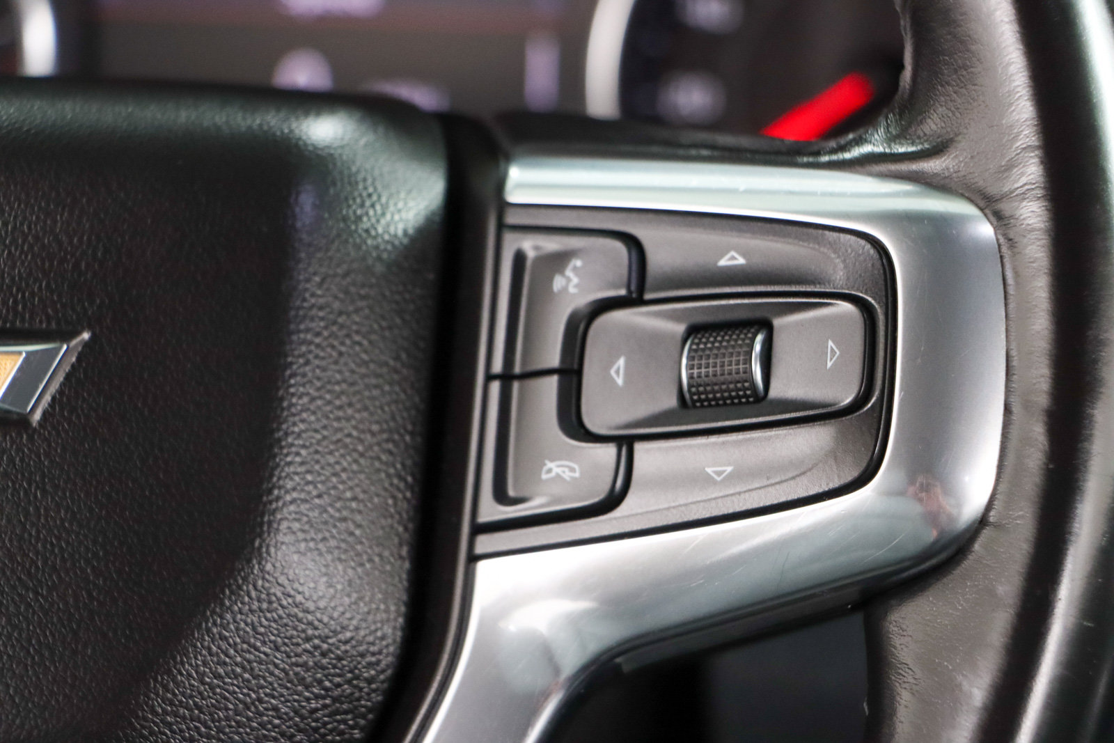 Used 2019 Chevrolet Blazer LT w/ Sound & Technology Package FWD image 14
