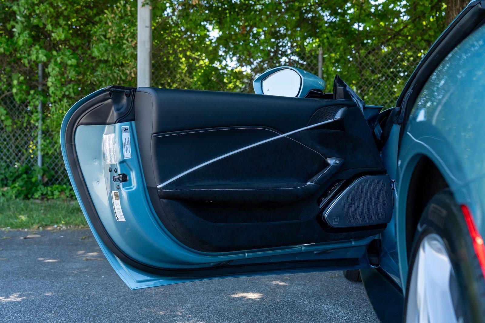 Used 2024 Ferrari Roma Spider RWD image 28