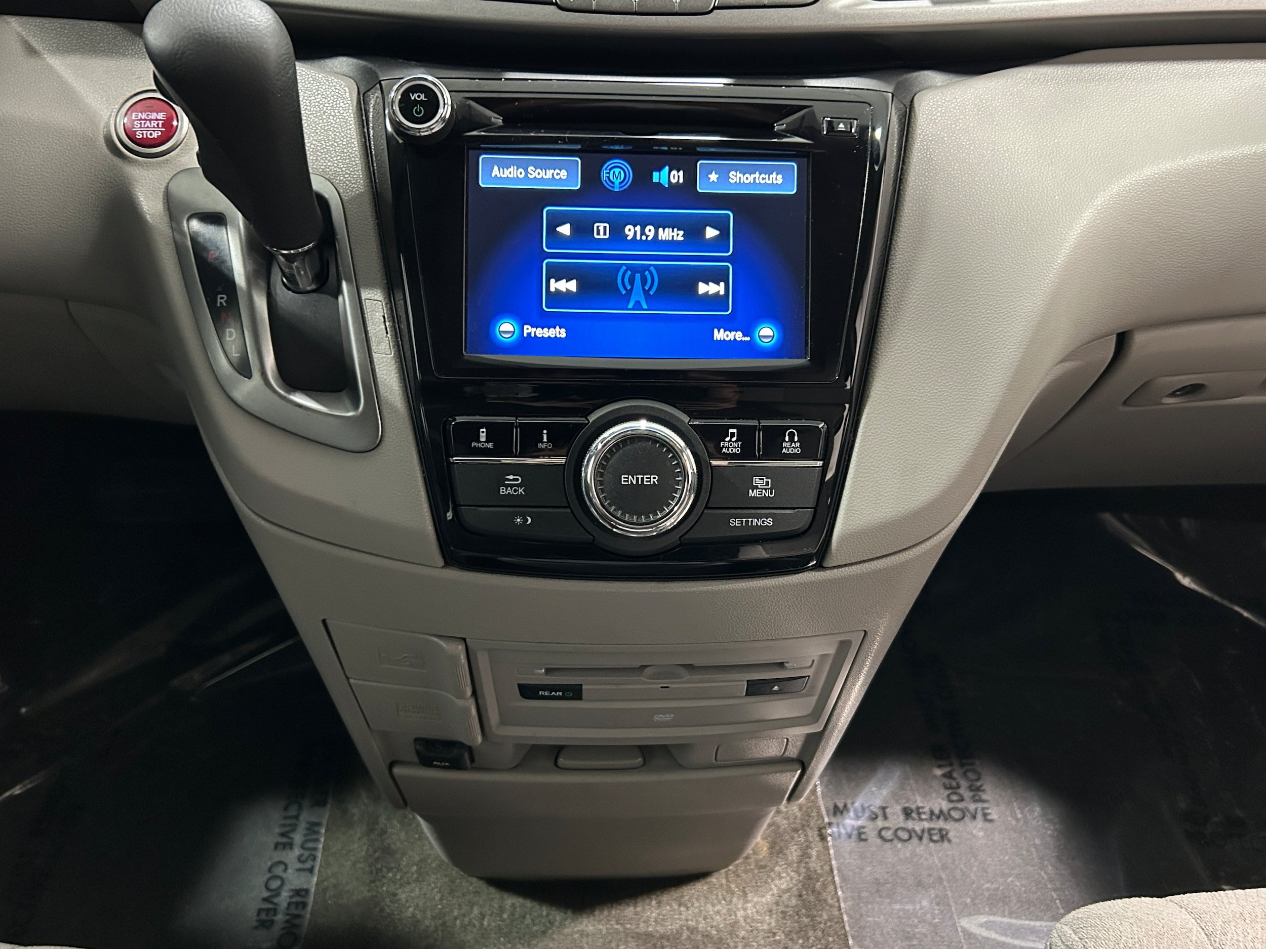 Used 2016 Honda Odyssey SE image 9