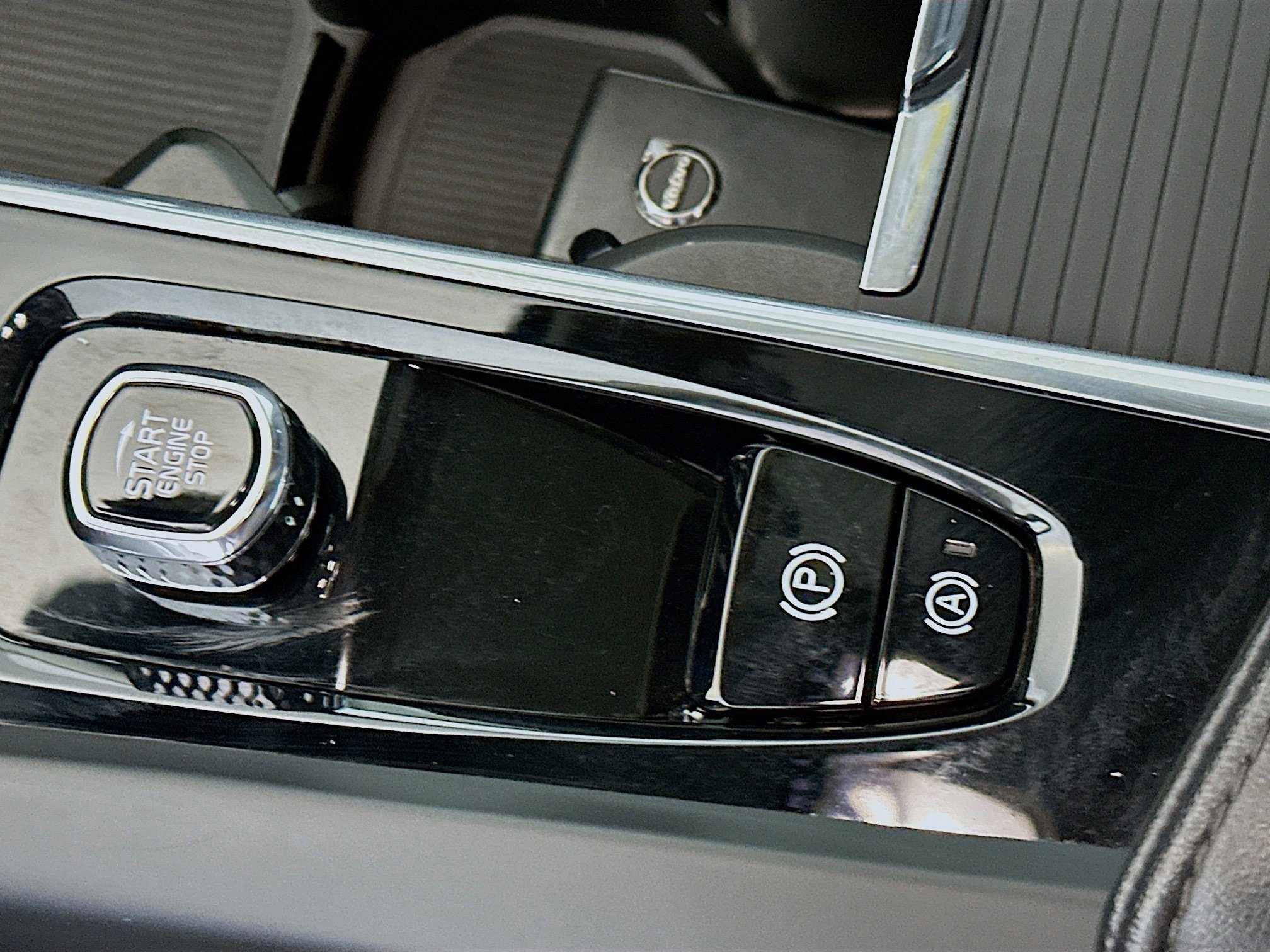 Used 2024 Volvo S60 B5 Core image 26