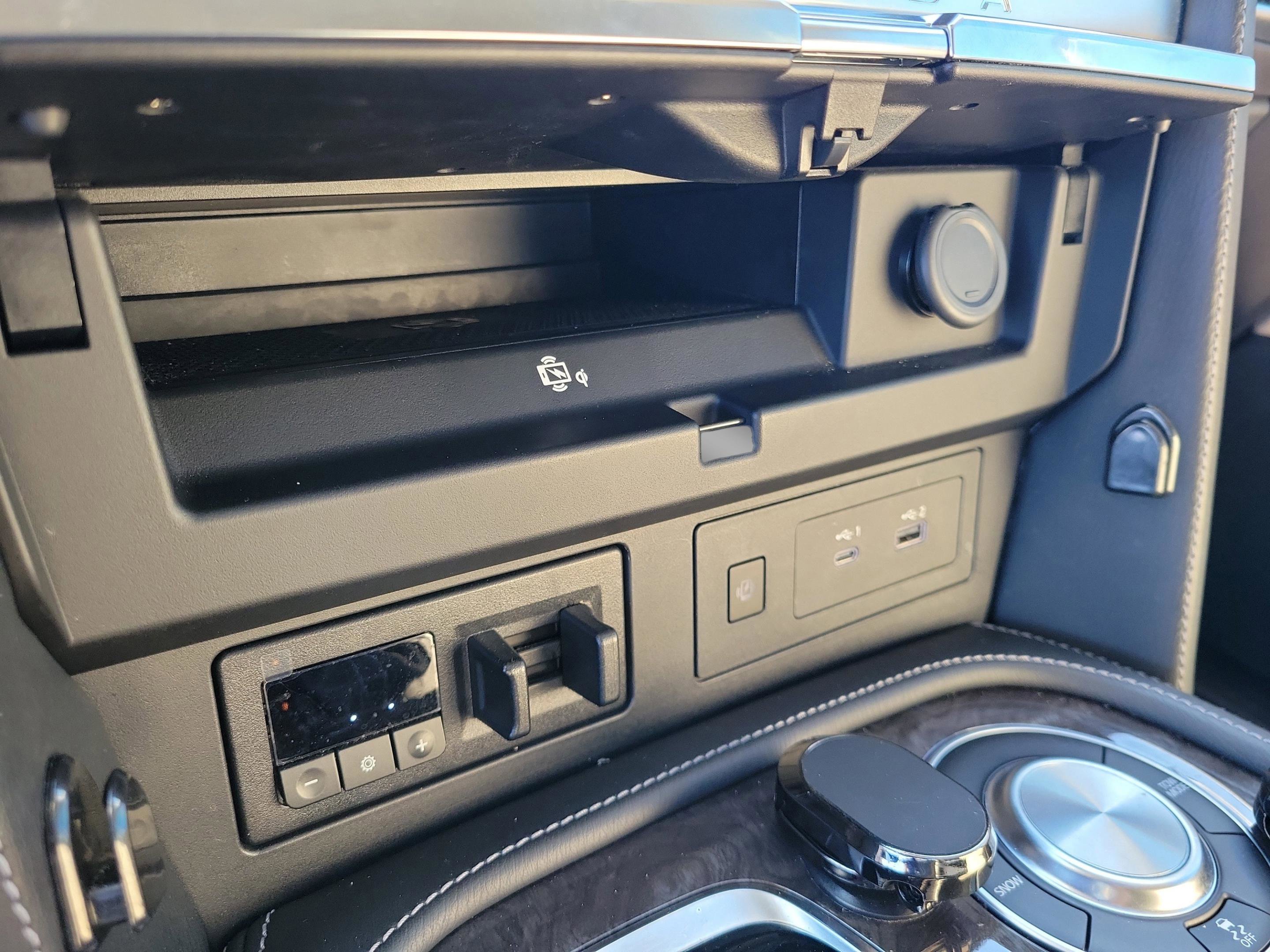 Used 2023 Nissan Armada Platinum w/ Captain's Chairs Package image 35