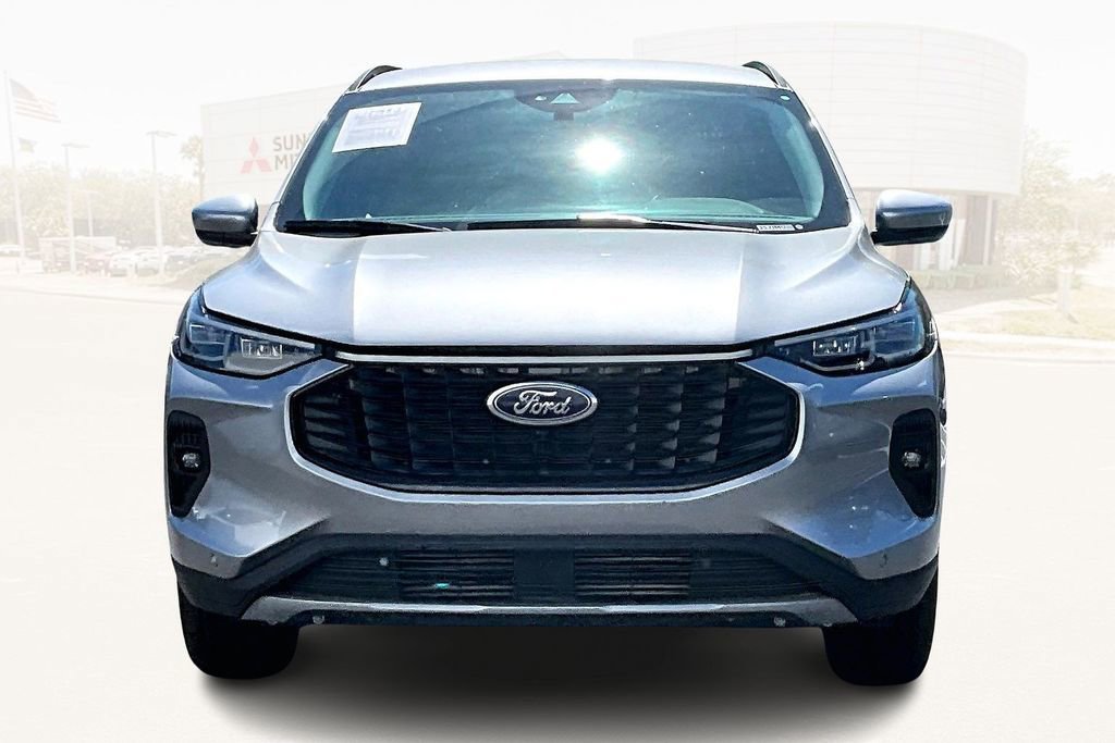 Used 2024 Ford Escape Platinum AWD/4WD image 2