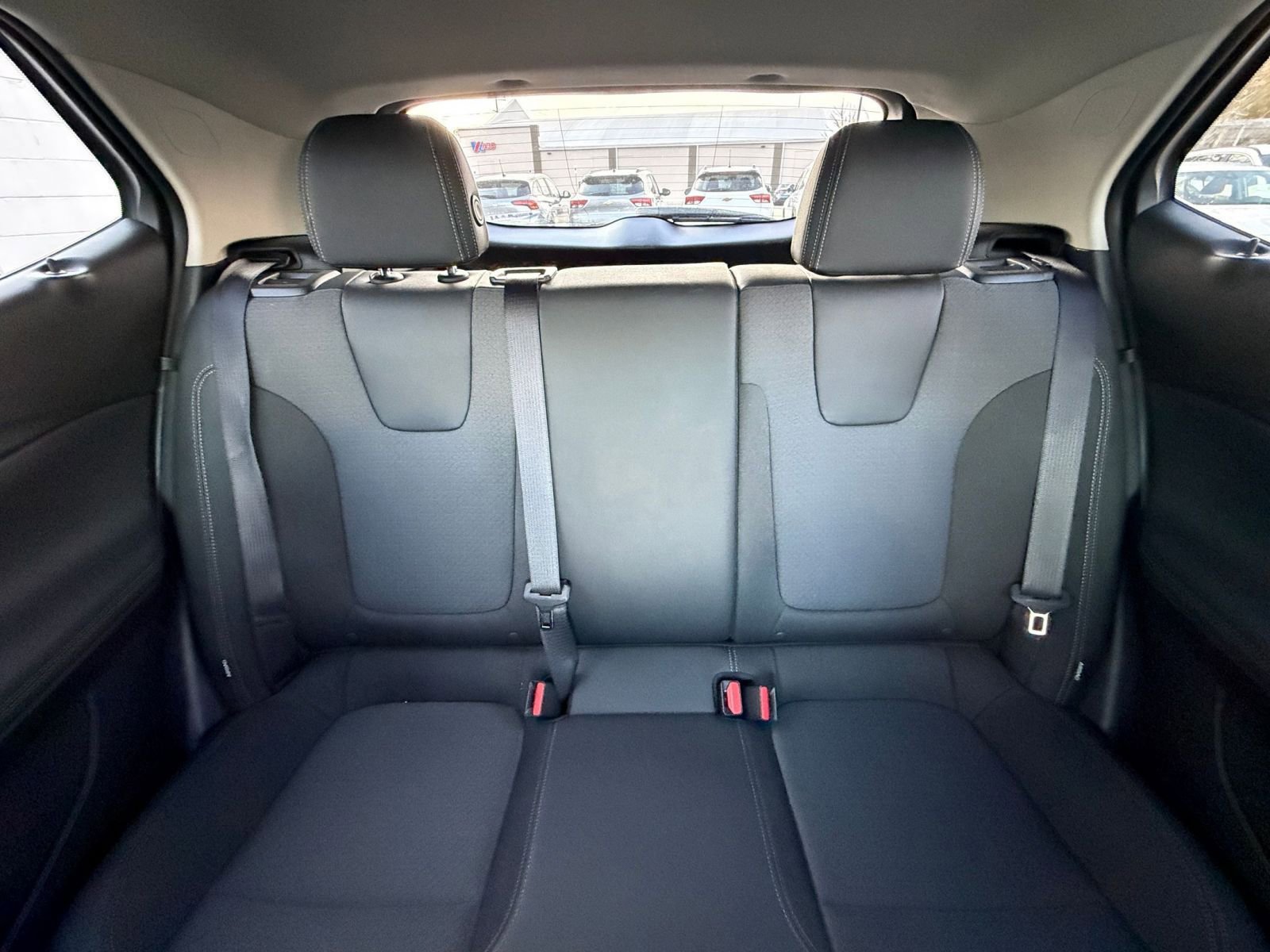 Used 2025 Buick Encore GX Preferred image 37