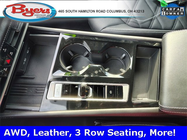 Used 2025 Volkswagen Atlas SE image 25