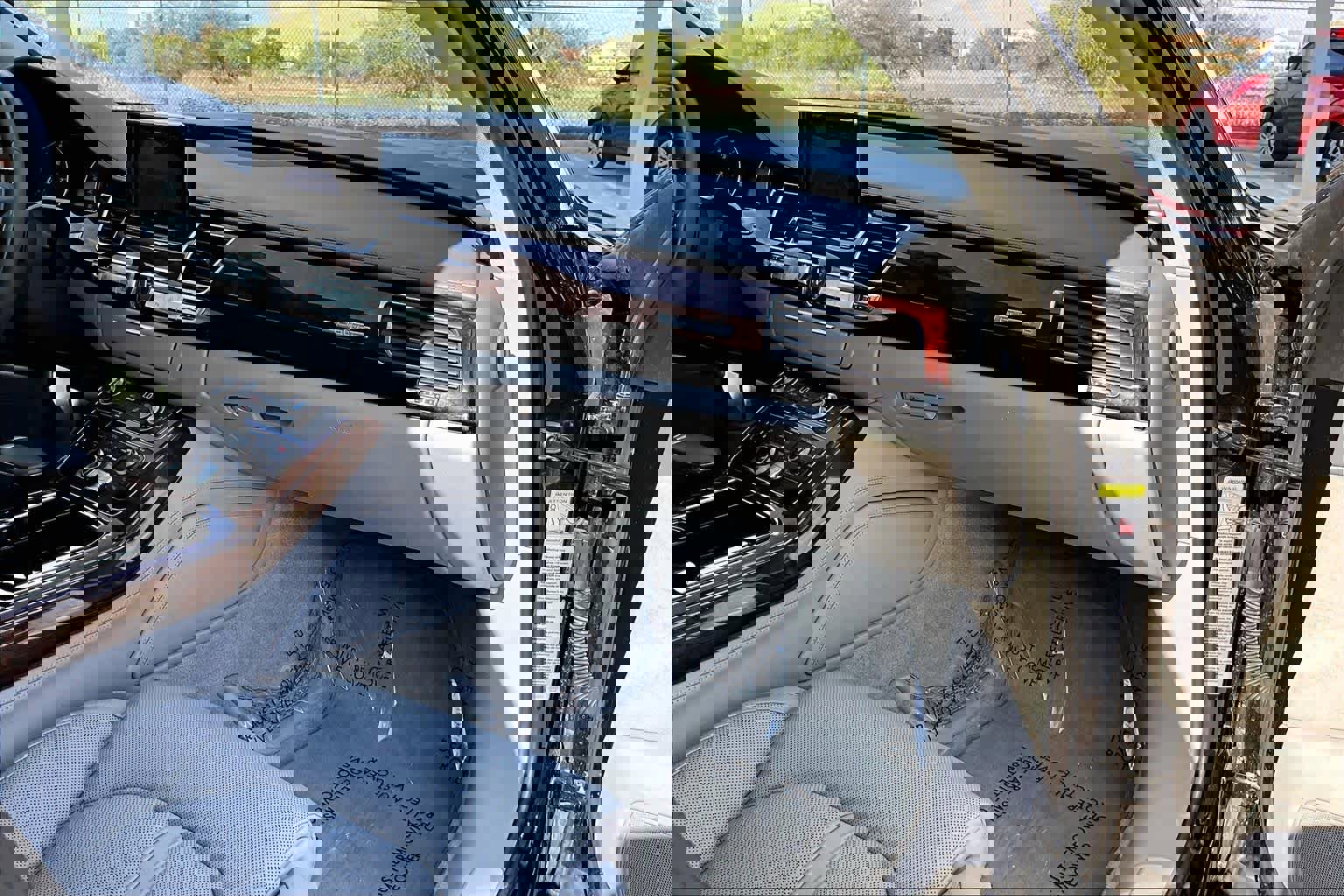 Used 2014 Audi A8 L 3.0T w/ Premium Package image 18