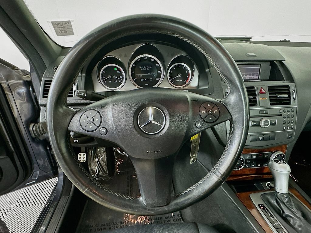 Used 2011 Mercedes-Benz C 300 4MATIC Sedan image 12