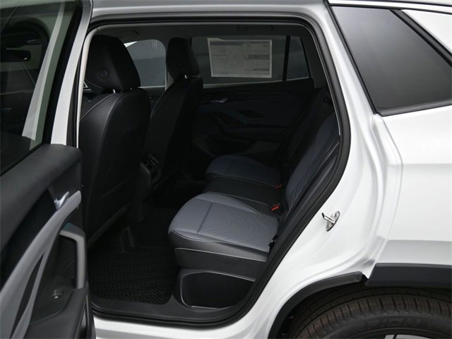 New 2026 Volkswagen Tiguan SE image 11