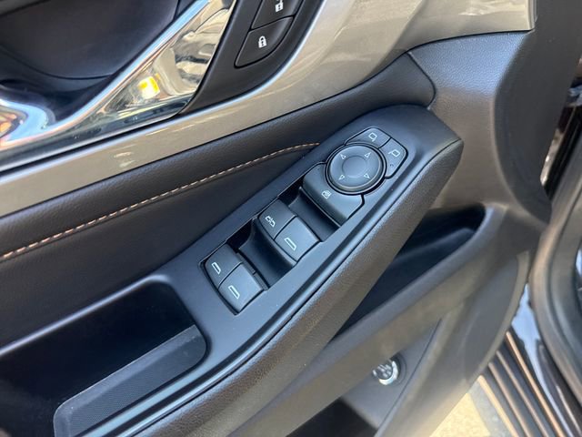 Used 2018 Chevrolet Traverse LT FWD image 10