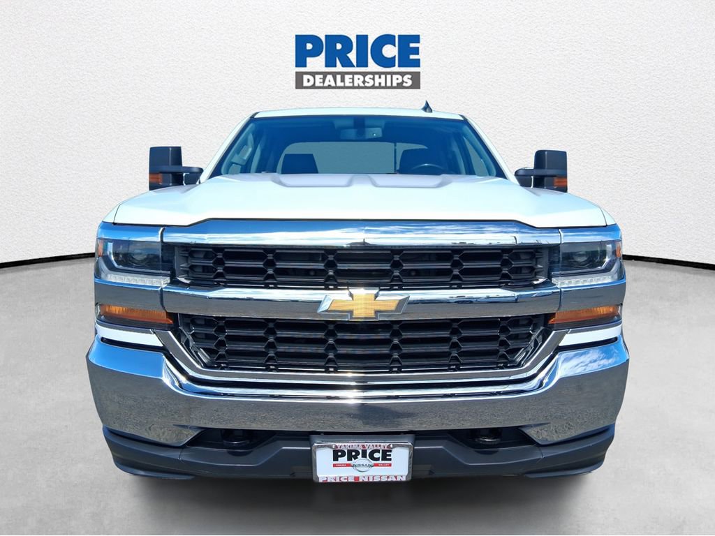 Used 2017 Chevrolet Silverado 1500 LT w/ Max Trailering Package image 3