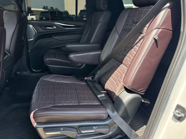 Used 2023 Cadillac Escalade ESV Sport Platinum w/ LPO, ONYX Package RWD image 17