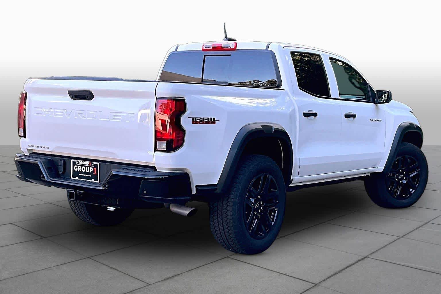 Used 2025 Chevrolet Colorado Trail Boss AWD/4WD image 13
