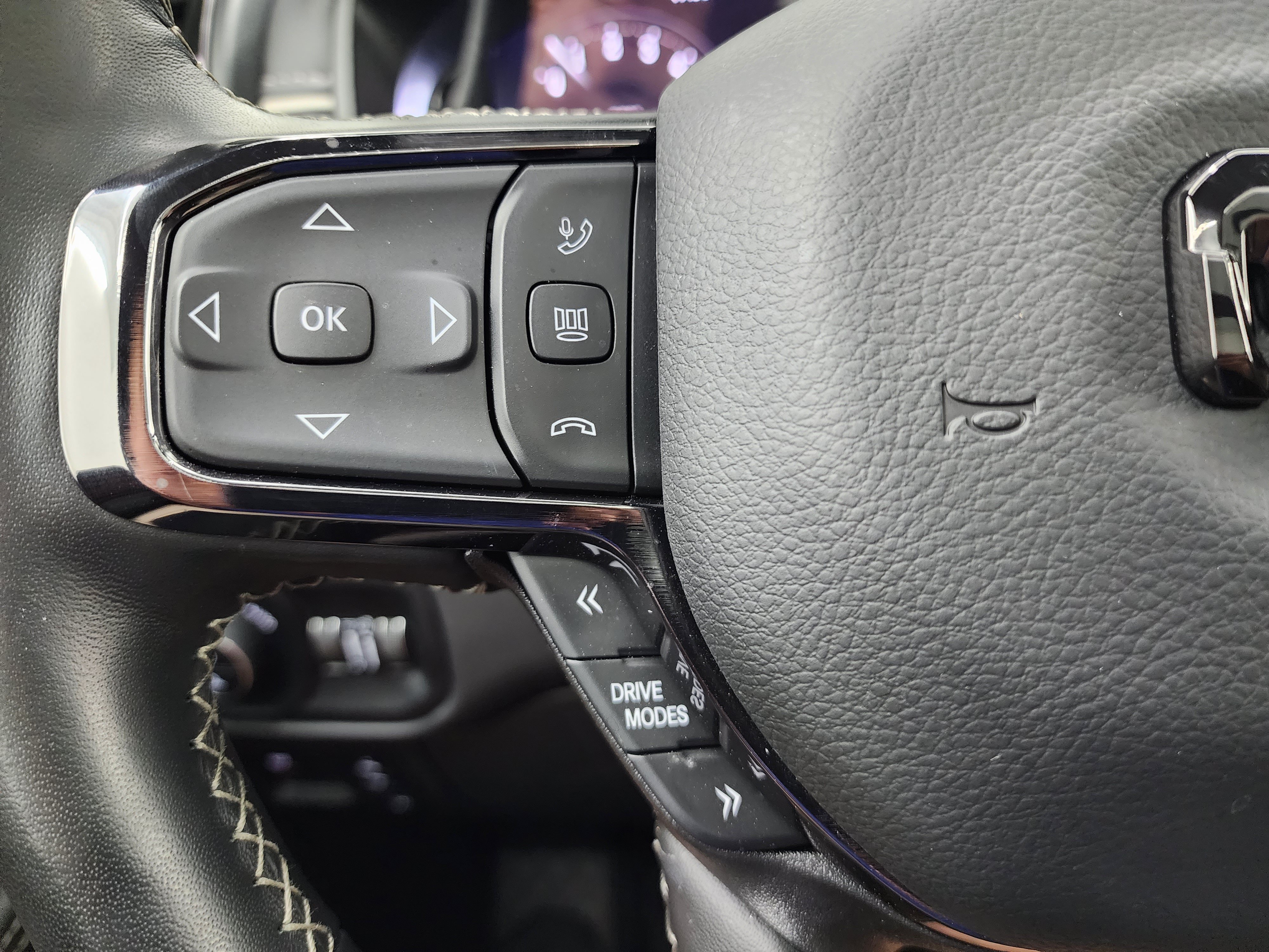 Used 2025 RAM 1500 Limited AWD/4WD image 20