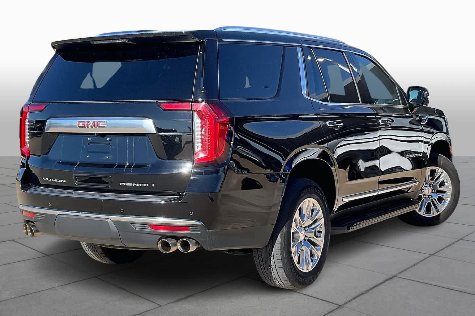 Used 2024 GMC Yukon Denali AWD/4WD image 14