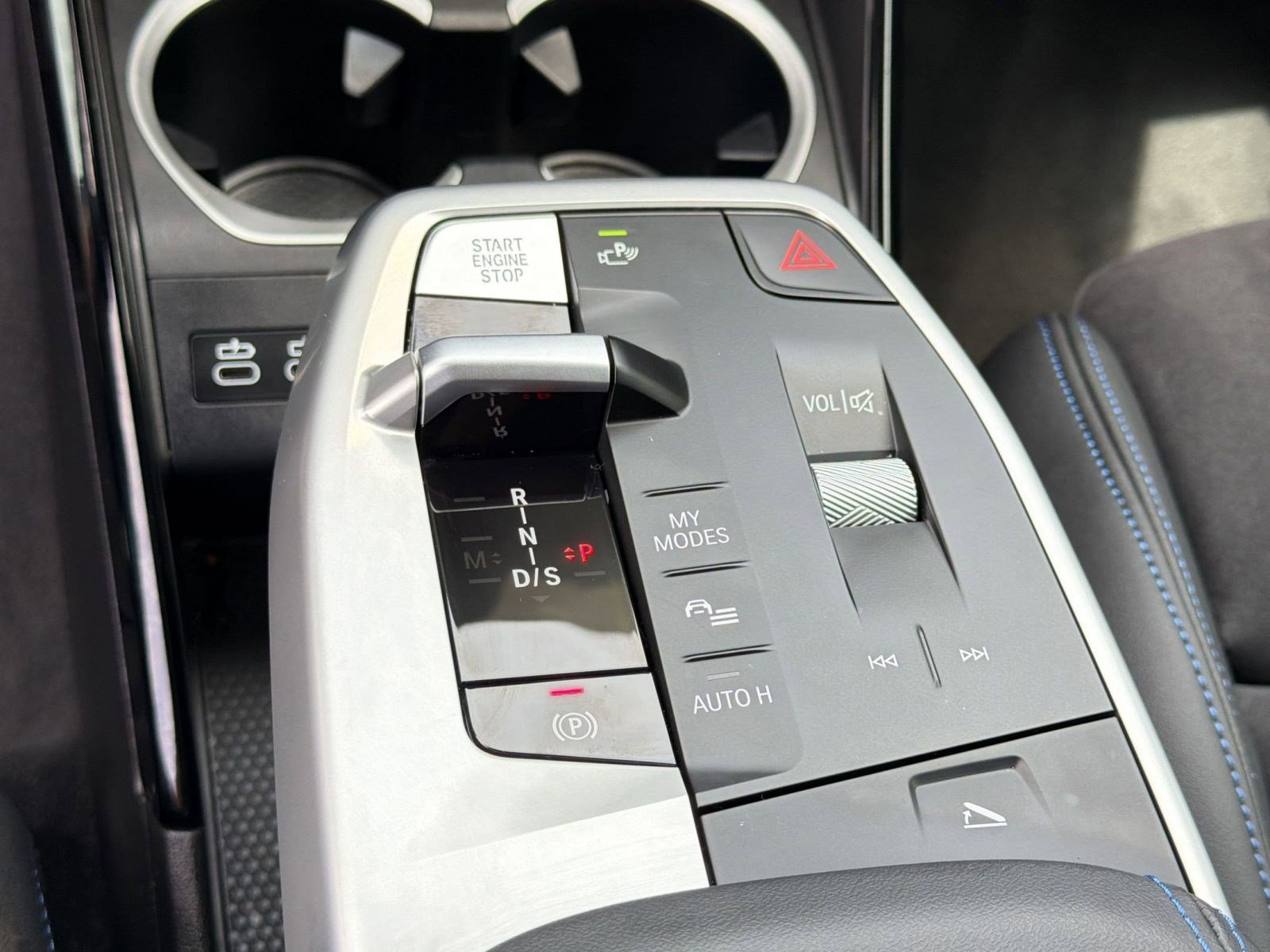 Certified 2025 BMW X1 M35i AWD/4WD image 17