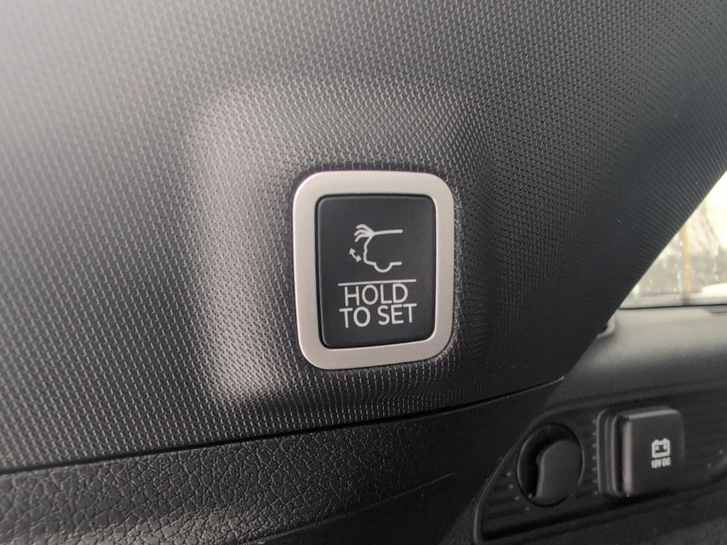 Used 2023 Jeep Grand Cherokee Overland image 20