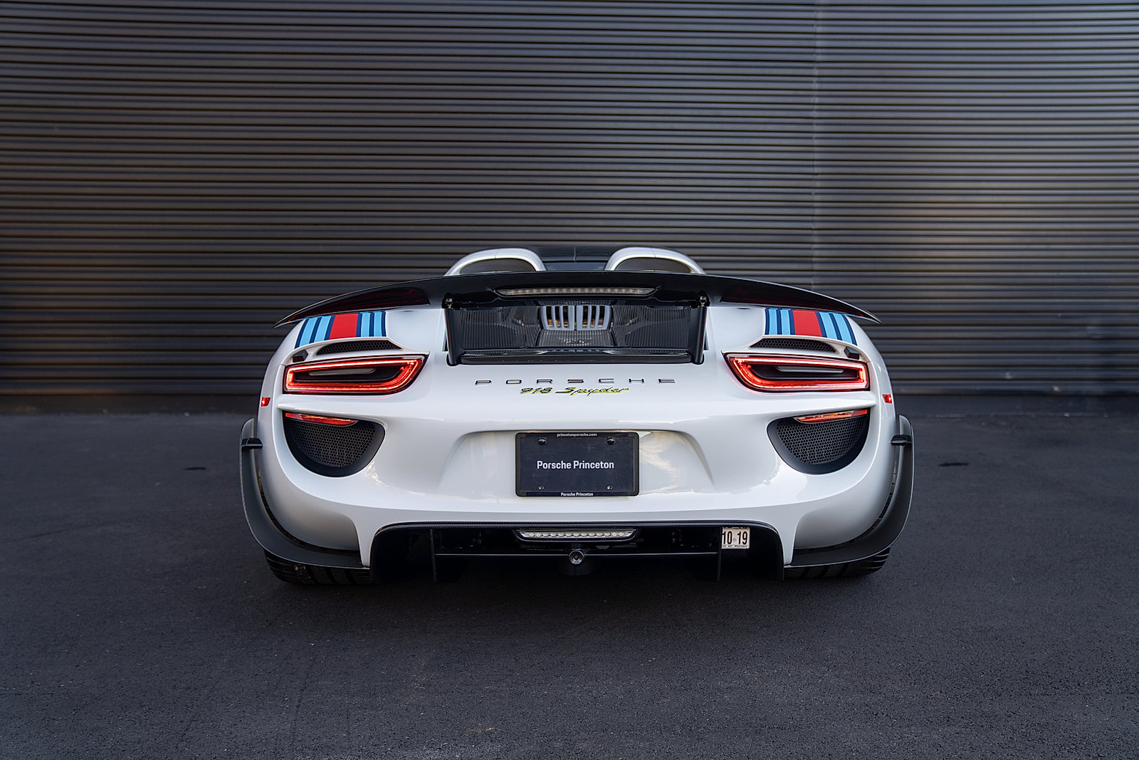 Used 2015 Porsche 918 Spyder AWD/4WD image 32