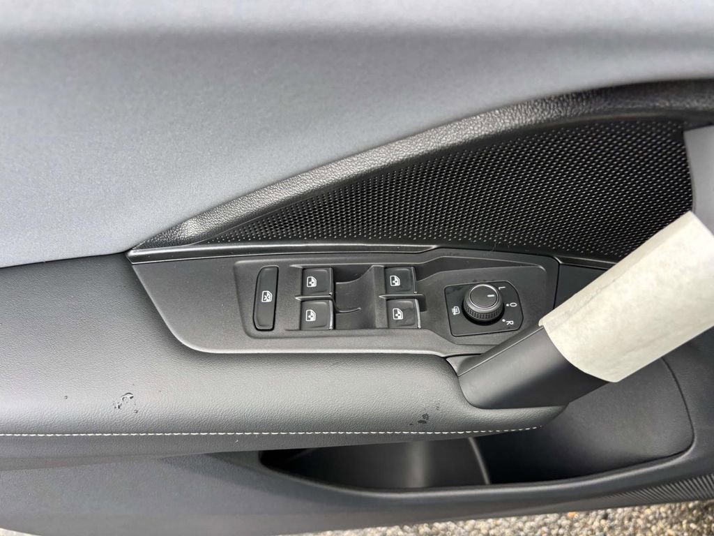 New 2026 Volkswagen Tiguan SE image 13