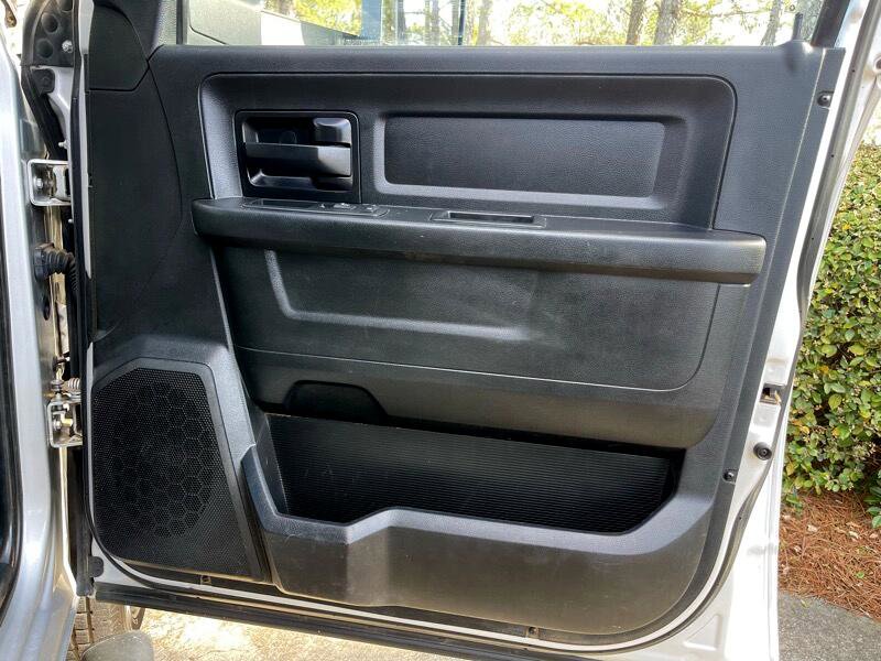 Used 2018 RAM 3500 Tradesman image 19