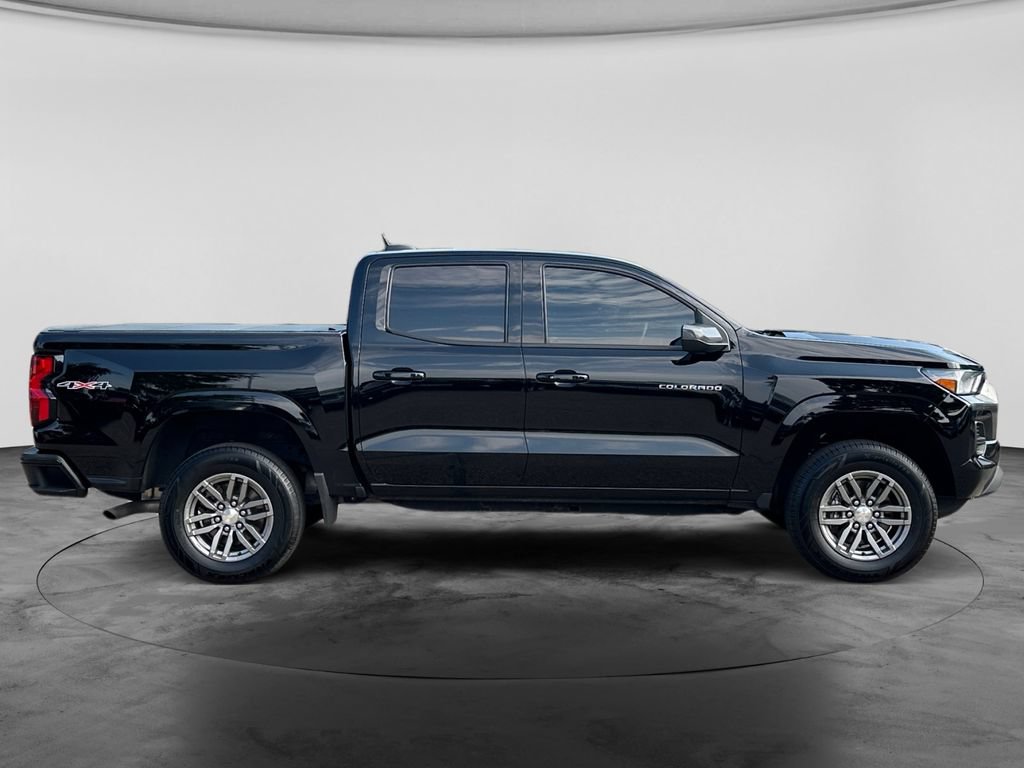 Used 2023 Chevrolet Colorado LT AWD/4WD image 8
