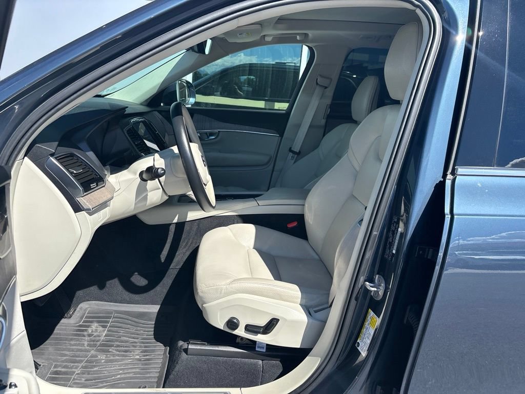 Used 2024 Volvo XC90 B6 Plus w/ Protection Package Premier AWD/4WD image 12