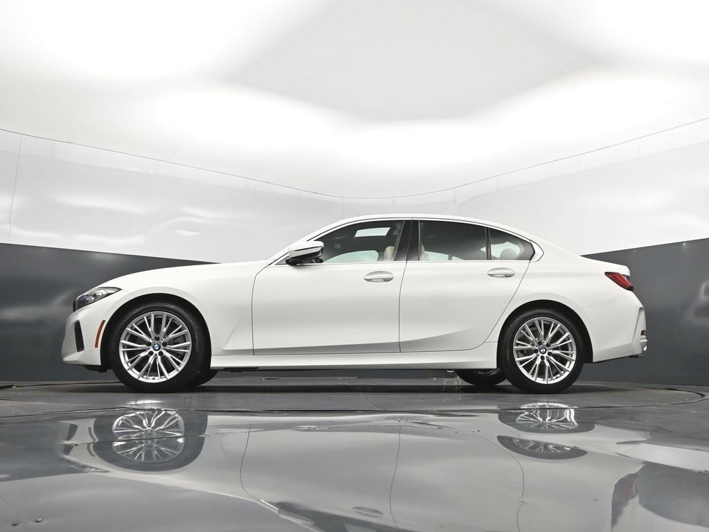 Certified 2023 BMW 330i Sedan w/ Driving Assistance Package RWD image 39